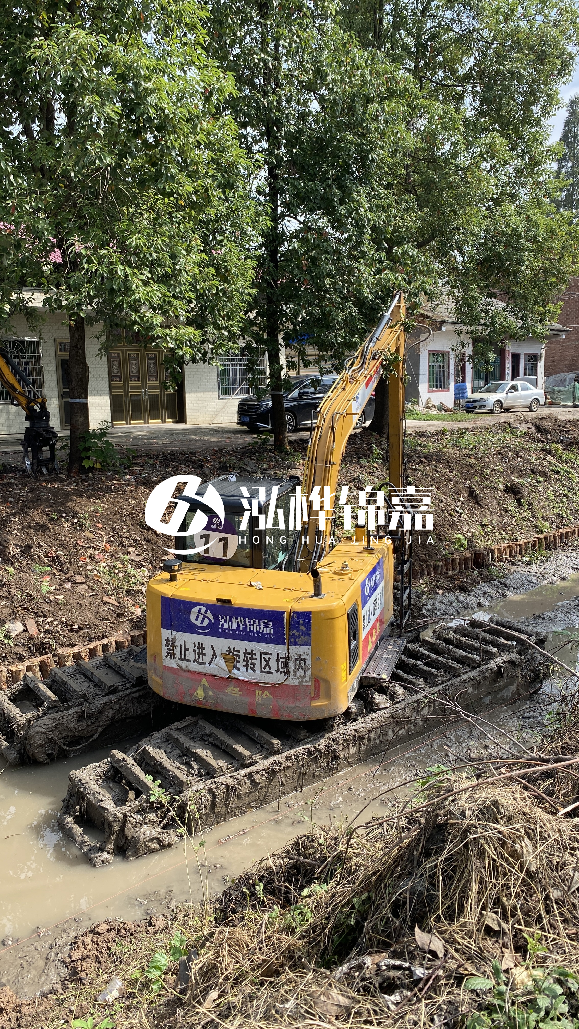 秦皇島挖機打木樁專業(yè)施工-工地上河堤基礎怎么打木樁？