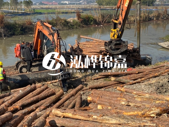 湖南松木樁批發(fā)廠家-5米松木樁批發(fā)1000根有優(yōu)惠嗎？