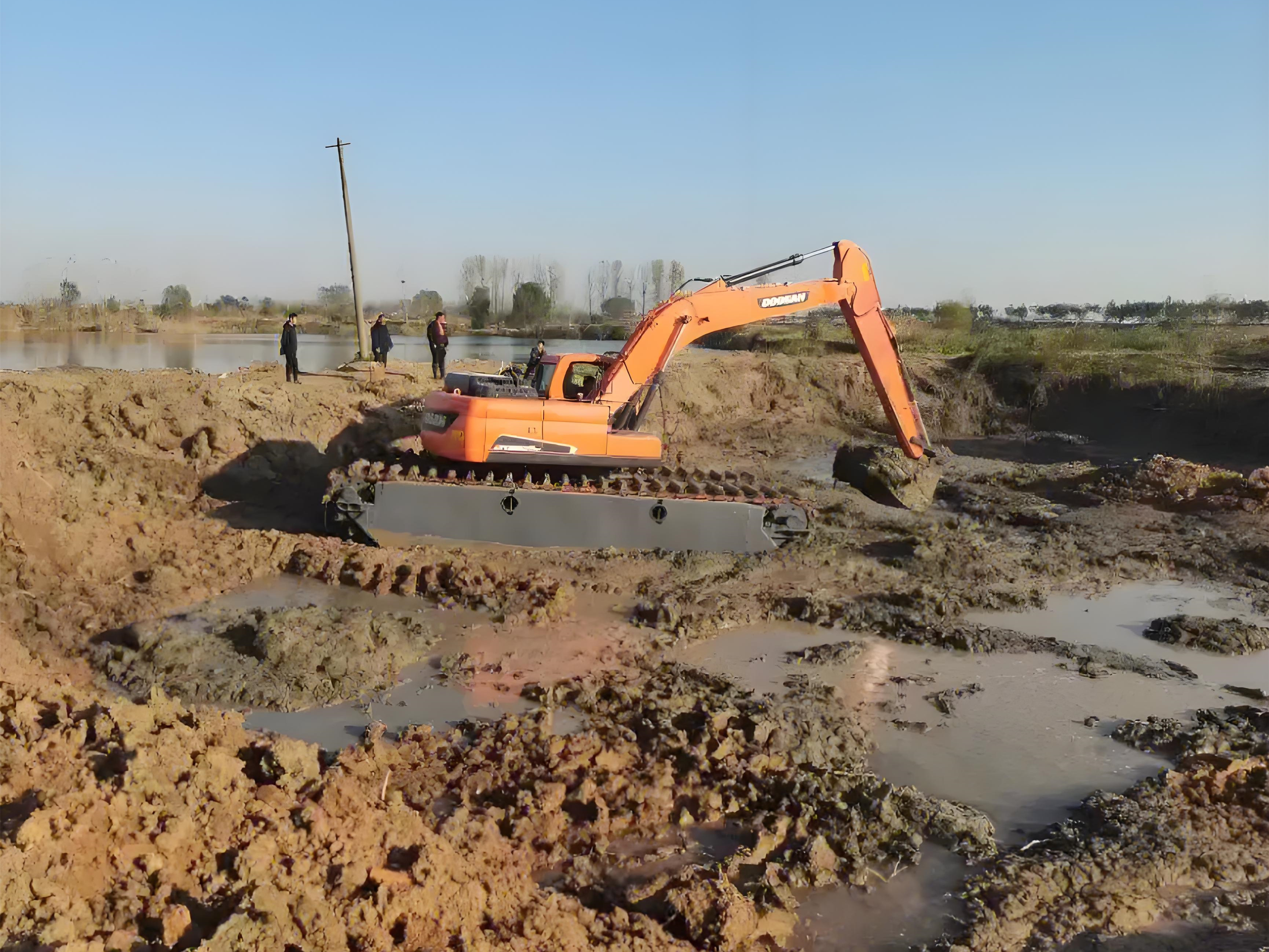 河南洛陽挖機(jī)清淤施工隊(duì)-魚塘清淤的人工和機(jī)械哪種更劃算？