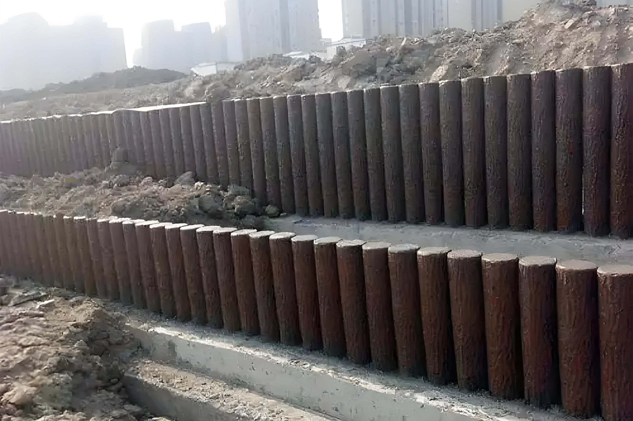 水泥樁批發(fā)廠家泓樺錦嘉-打仿木樁過程中需要控制力度嗎？