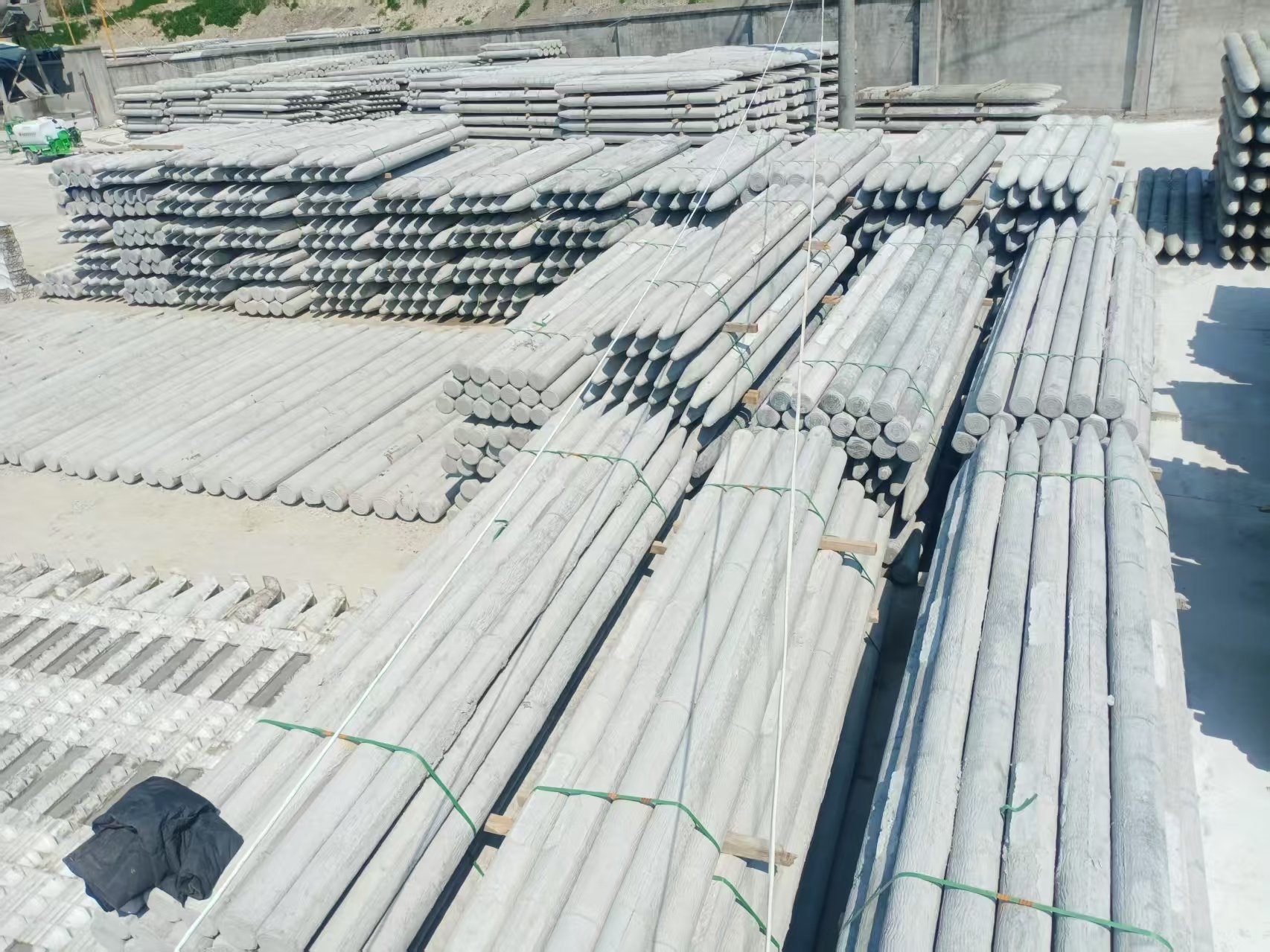 水泥樁廠家泓樺錦嘉 - 水泥樁和木樁哪個更經(jīng)濟(jì)？?