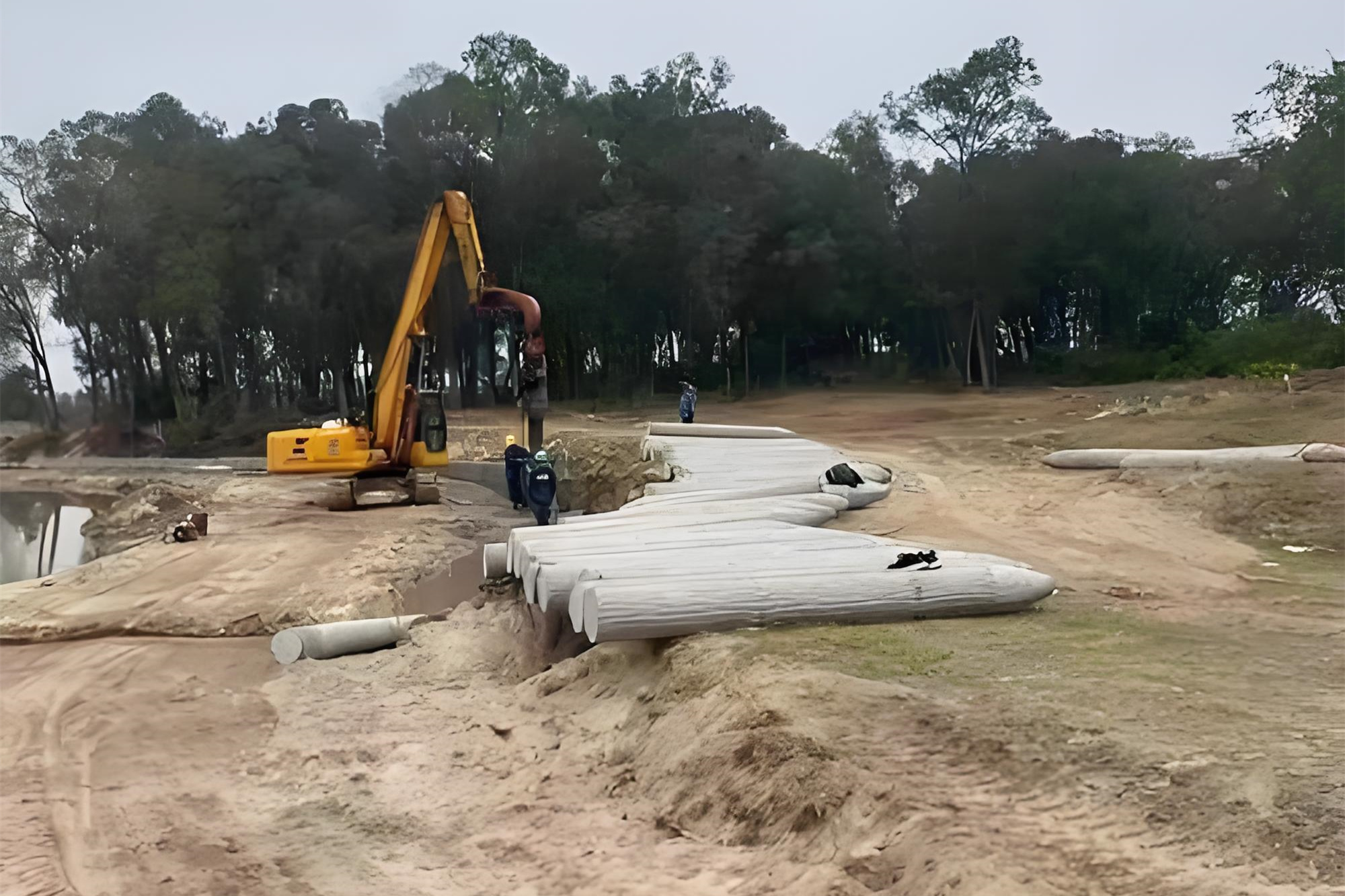 水泥仿木樁廠家泓樺錦嘉-水泥仿木樁價格是按根還是按立方計算？