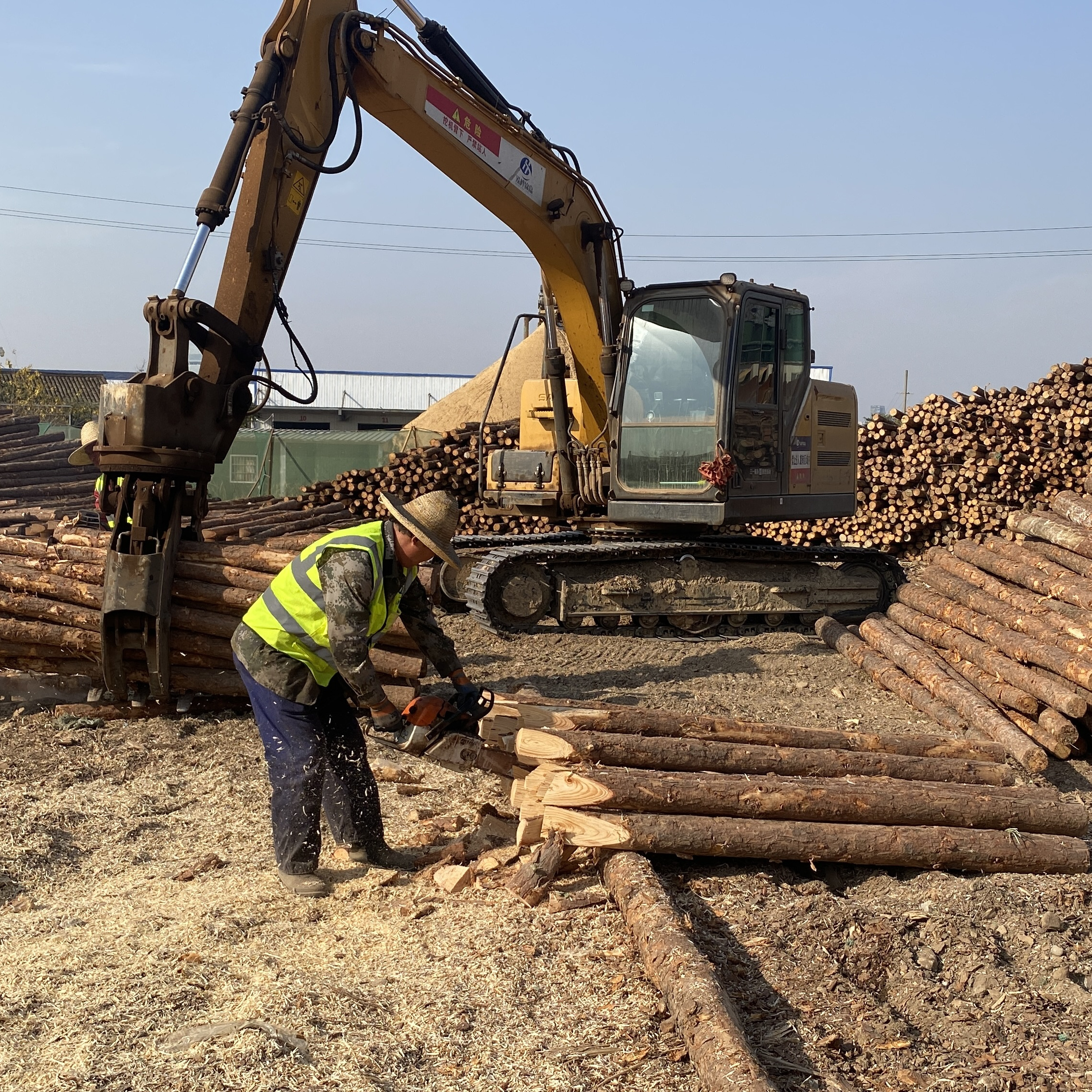 水泥仿木樁廠家泓樺錦嘉 - 水泥圓樁和水泥方樁的區(qū)別是什么？